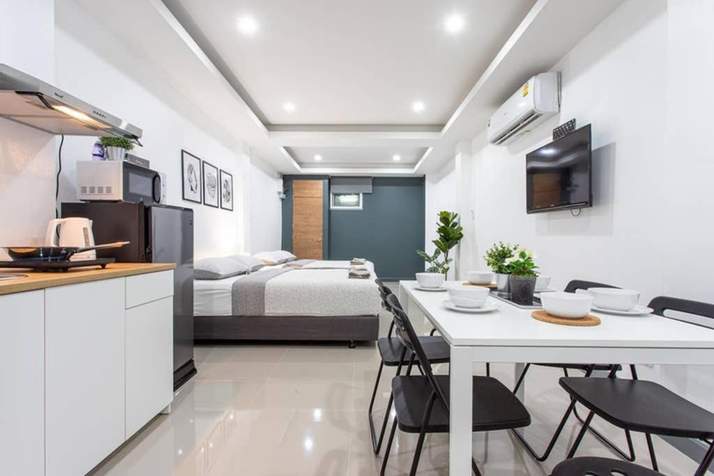 P1 Silom Pan Large Room Full Kitchen Wifi 4-6Pax Bangkok Exterior foto